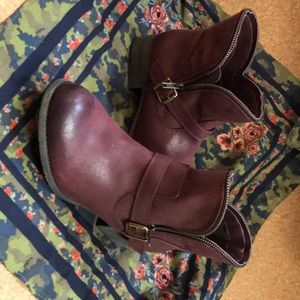 Burgundy boots Brand new in box